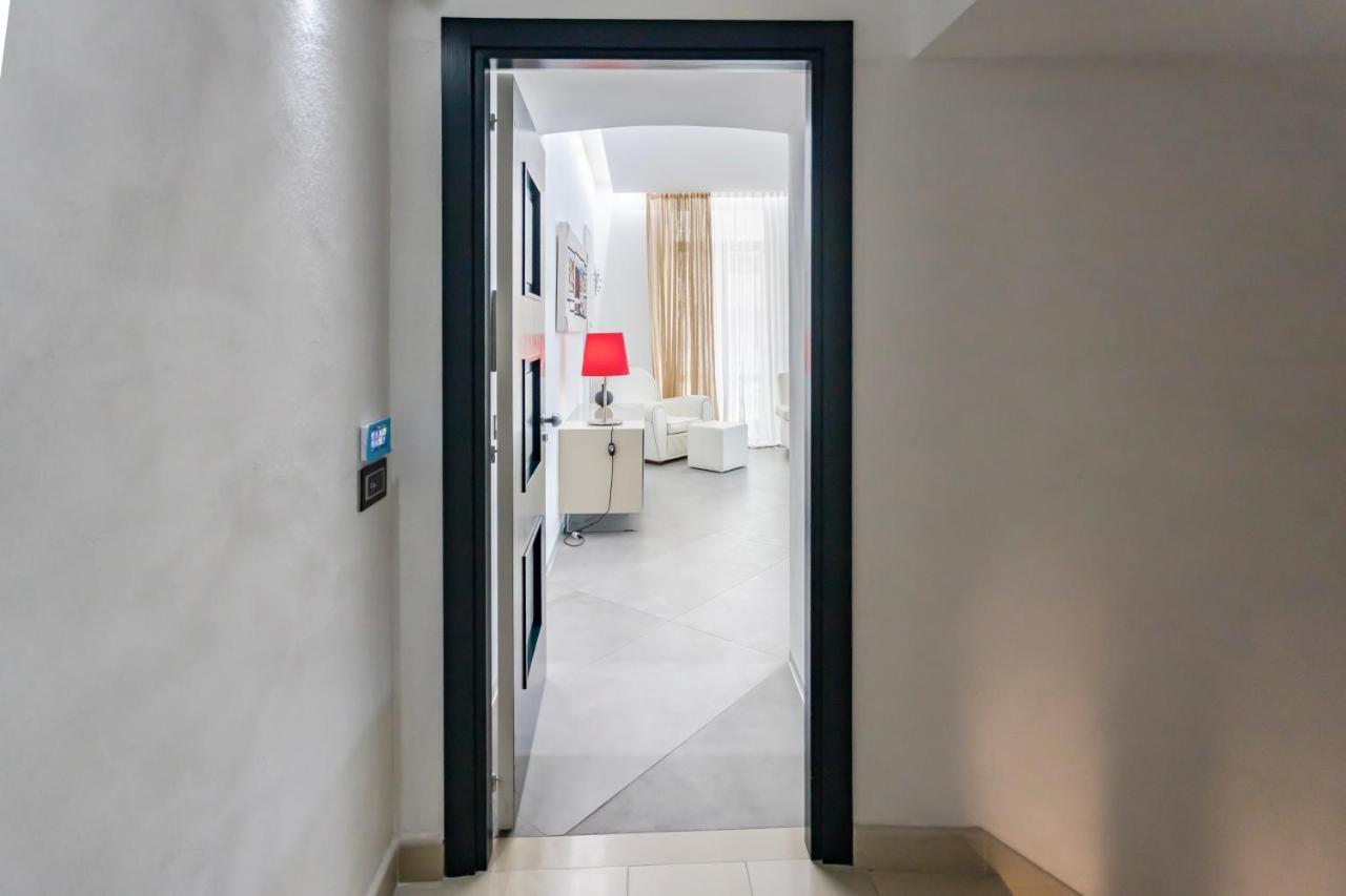 Maison Bleu Luxury Suite Sul Porto Di Трани Екстериор снимка