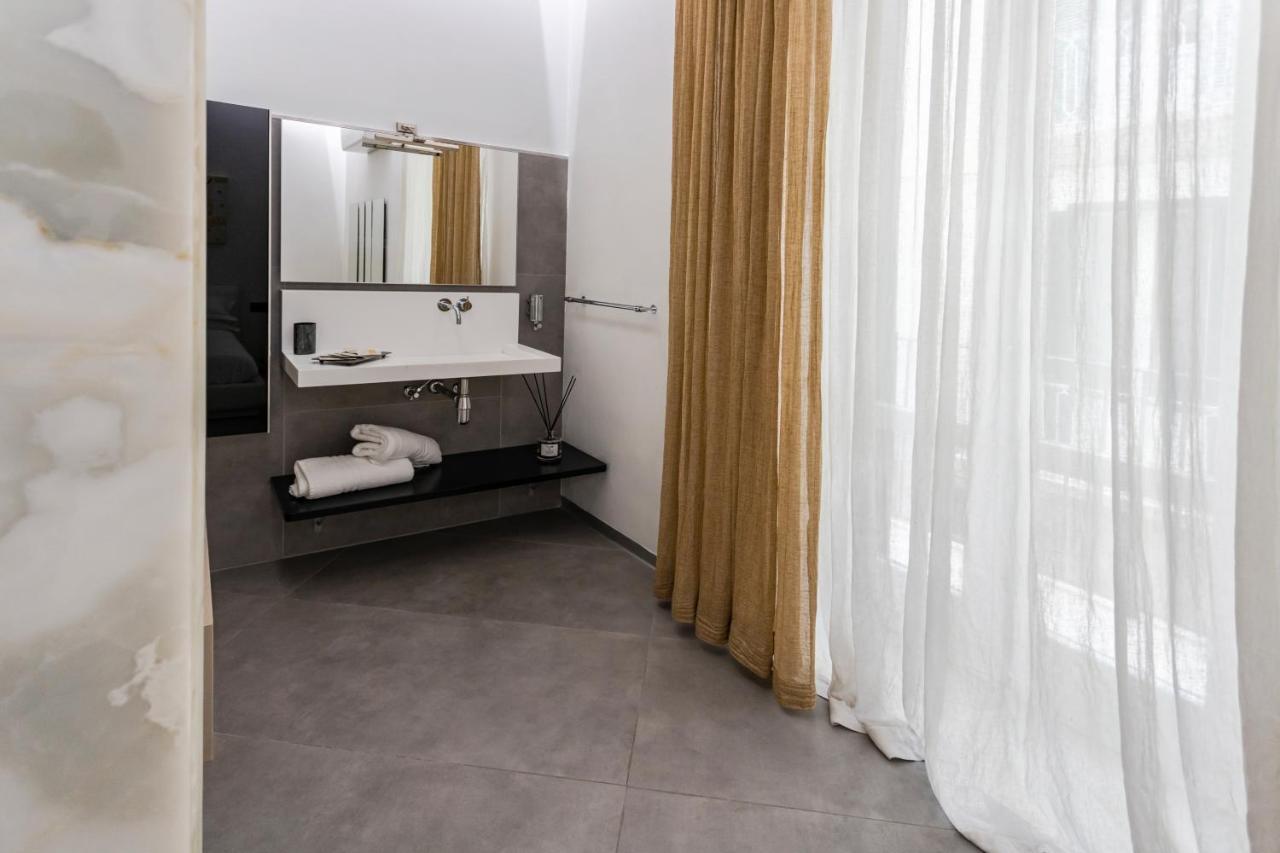 Maison Bleu Luxury Suite Sul Porto Di Трани Екстериор снимка