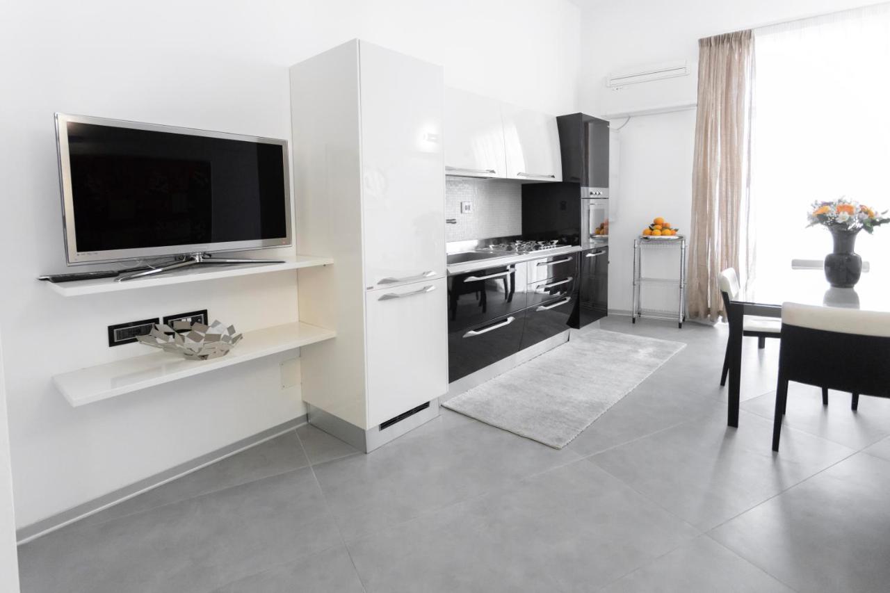 Maison Bleu Luxury Suite Sul Porto Di Трани Екстериор снимка
